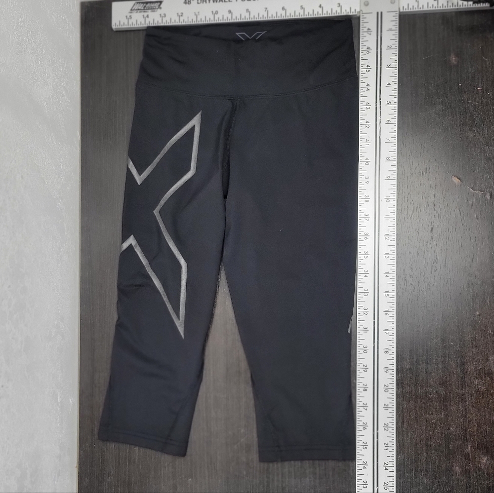 2XU Women's XS Compression Tights 3/4 Black